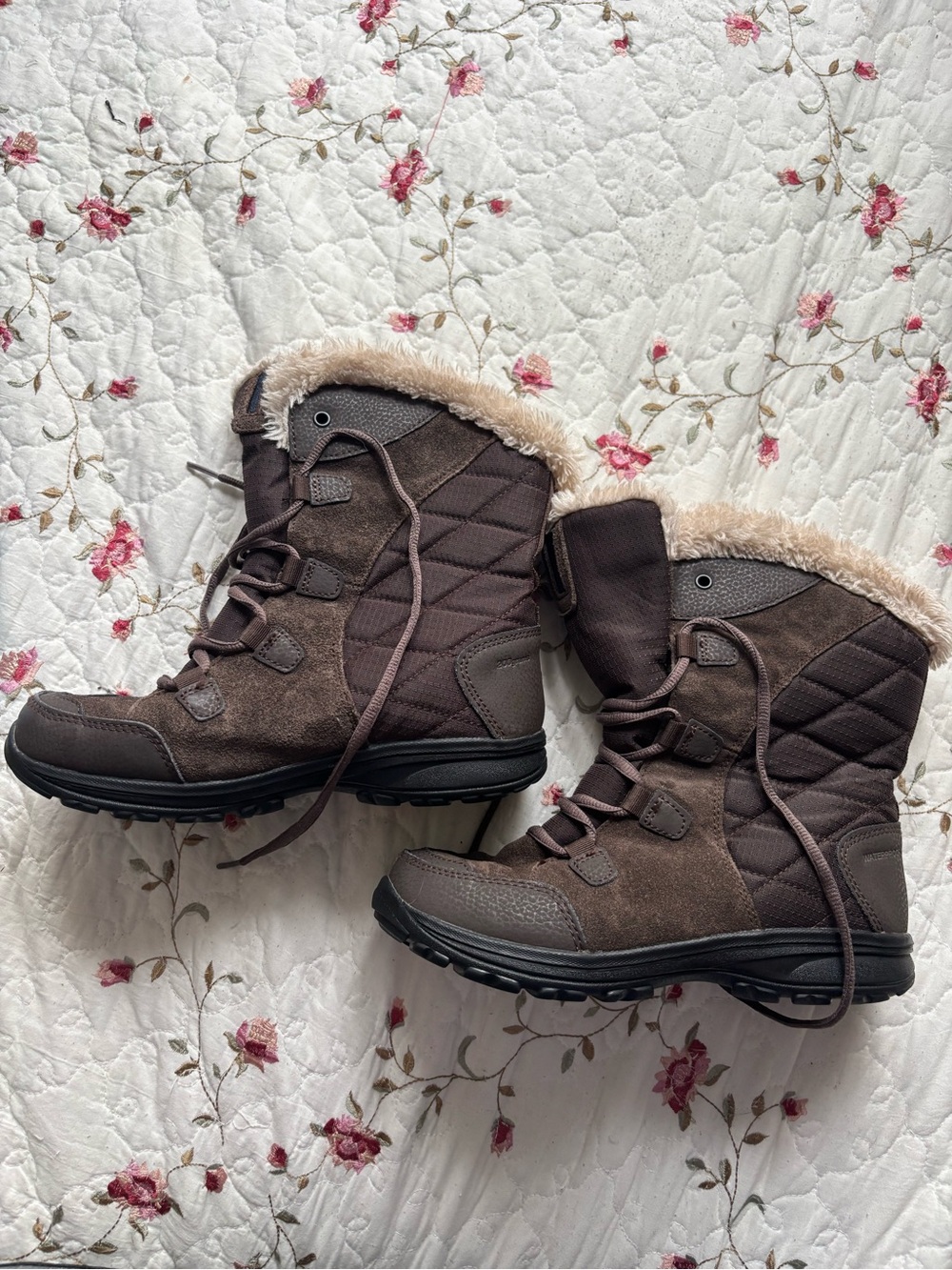 Columbia Women's Brown Faux-Fur Winter Lace-Up Boots